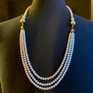 🌟 Vintage women’s pearl necklace